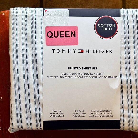 Tommy Hilfiger Blue White Stripes Queen Size Sheet Set Easy Care Cotton Blend